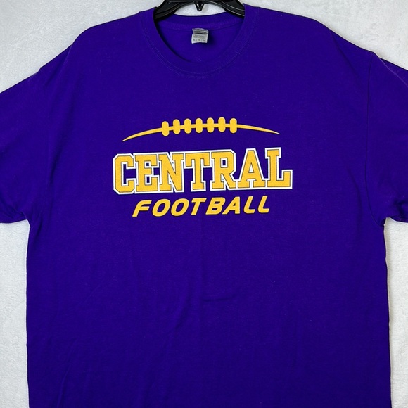 Gildan Men’s Short Sleeve T-shirt Central Football Purple Gold Size XL - Picture 2 of 9